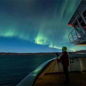 300x300Hurtnorthernlights2